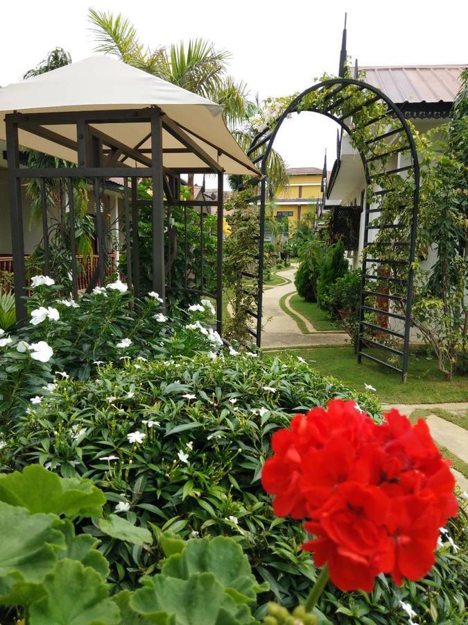Spring Lodge Inle Nyaung Shwe Exterior photo