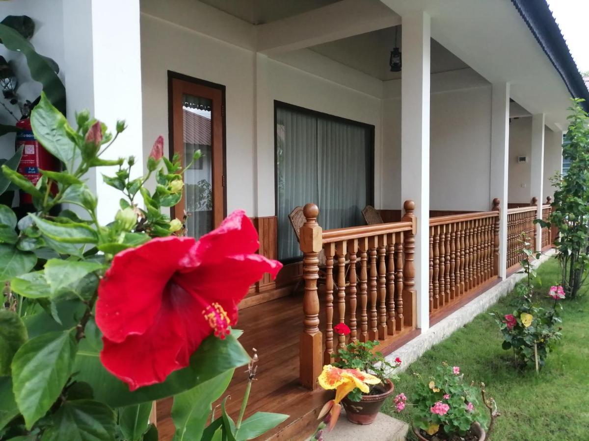 Spring Lodge Inle Nyaung Shwe Exterior photo
